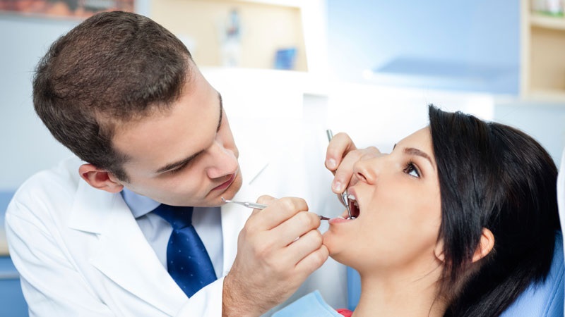 The Telltale Signs You Need A Dentist