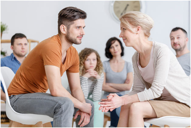 5 Ways You Can Support a Family Member Who Needs Alcohol Abuse Treatment