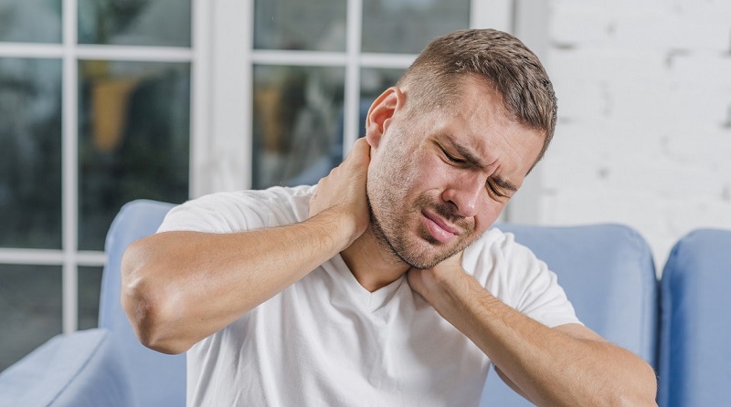 5 Home Remedies To Manage Neck Pain