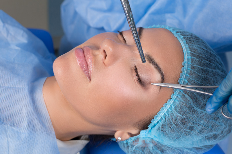 Facts You Should Know Before You Get An Eyelid Lift Surgery 